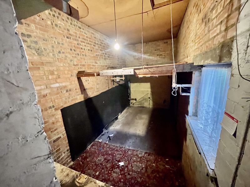 Garage- click for photo gallery